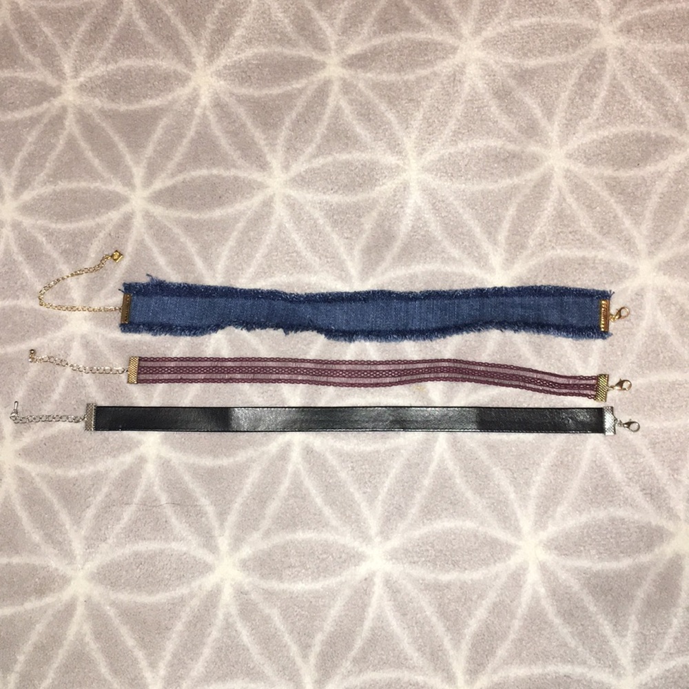 3 chokers